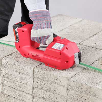 Vollautomatisches Handumreifungsgerät H-46 umreift Steinplatten Akku Handumreifungsgerät H-46 umreift Steinplatten